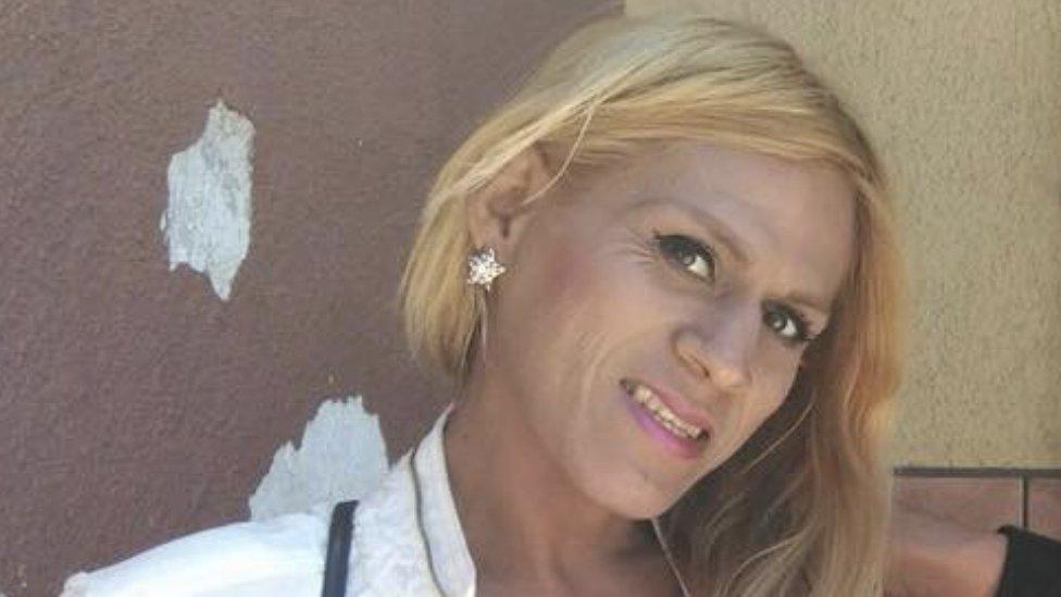 El triste final de Roxana Hernández, la mujer transgénero que murió bajo custodia de las autoridades de EE.UU. tras cruzar México con la caravana de refugiados