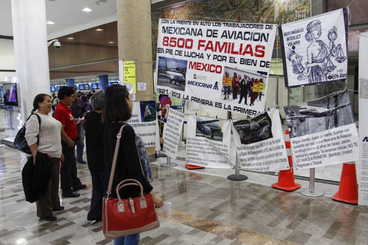 Desalojan a extrabajadores de Mexicana de Aviación del aeropuerto de la CDMX