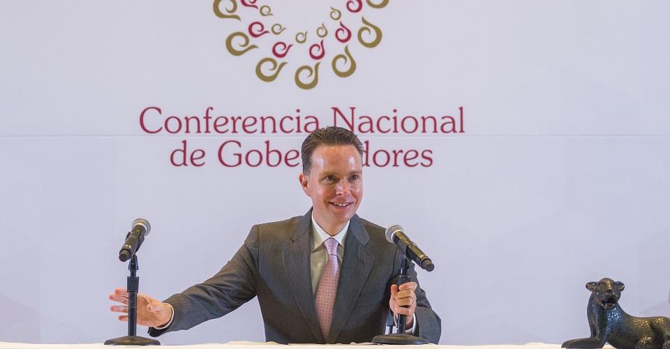 Manuel Velasco será su propio sustituto como gobernador tras modificar la Constitución de Chiapas