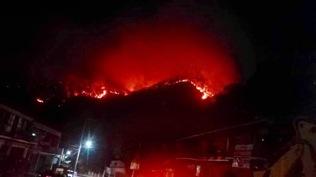 Controlan incendio forestal en Valle de Bravo; 250 hectáreas fueron consumidas por las llamas