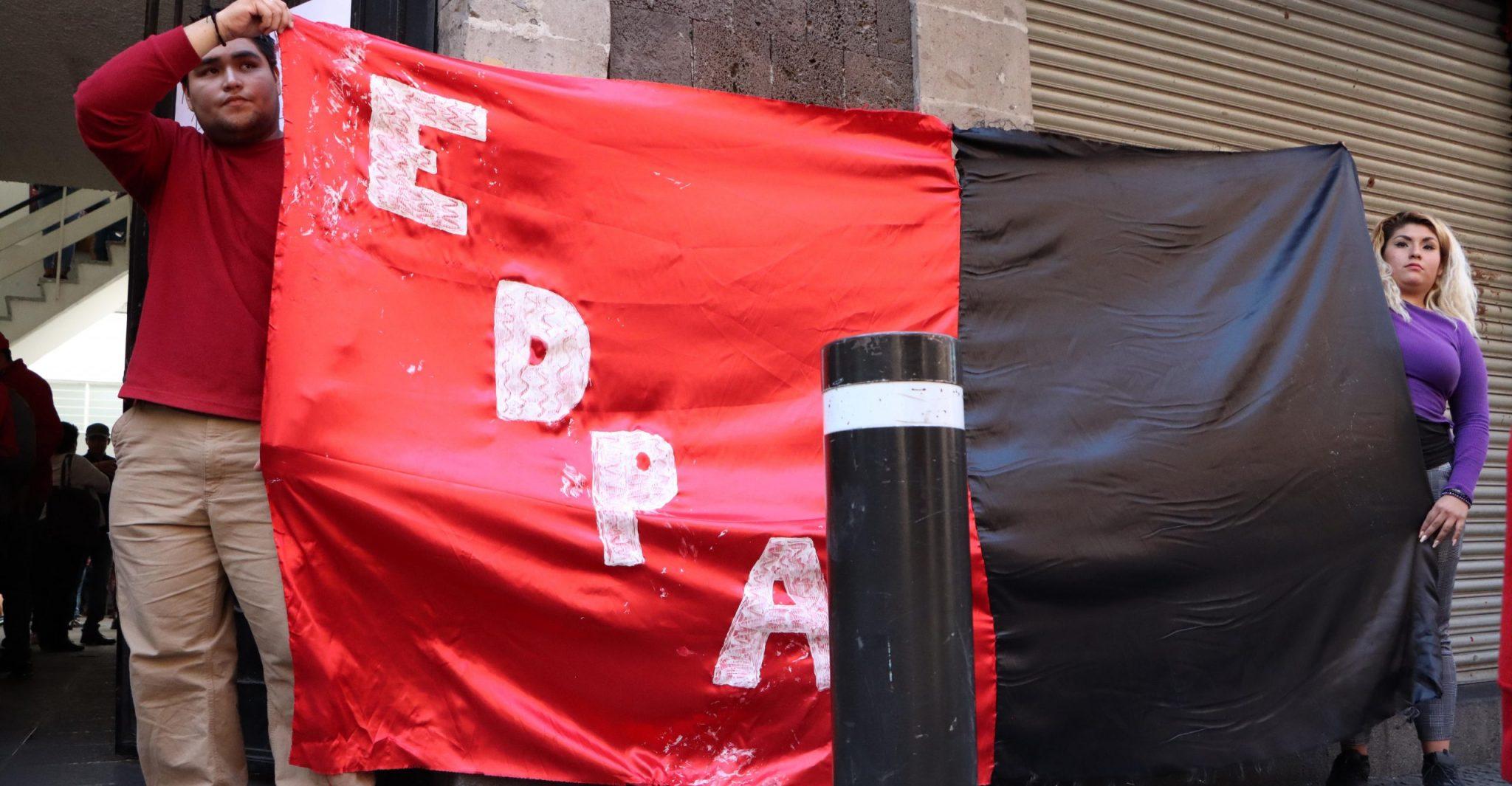 Estudiantes de la primera Universidad del Bienestar amagan con paro por cambio de sede