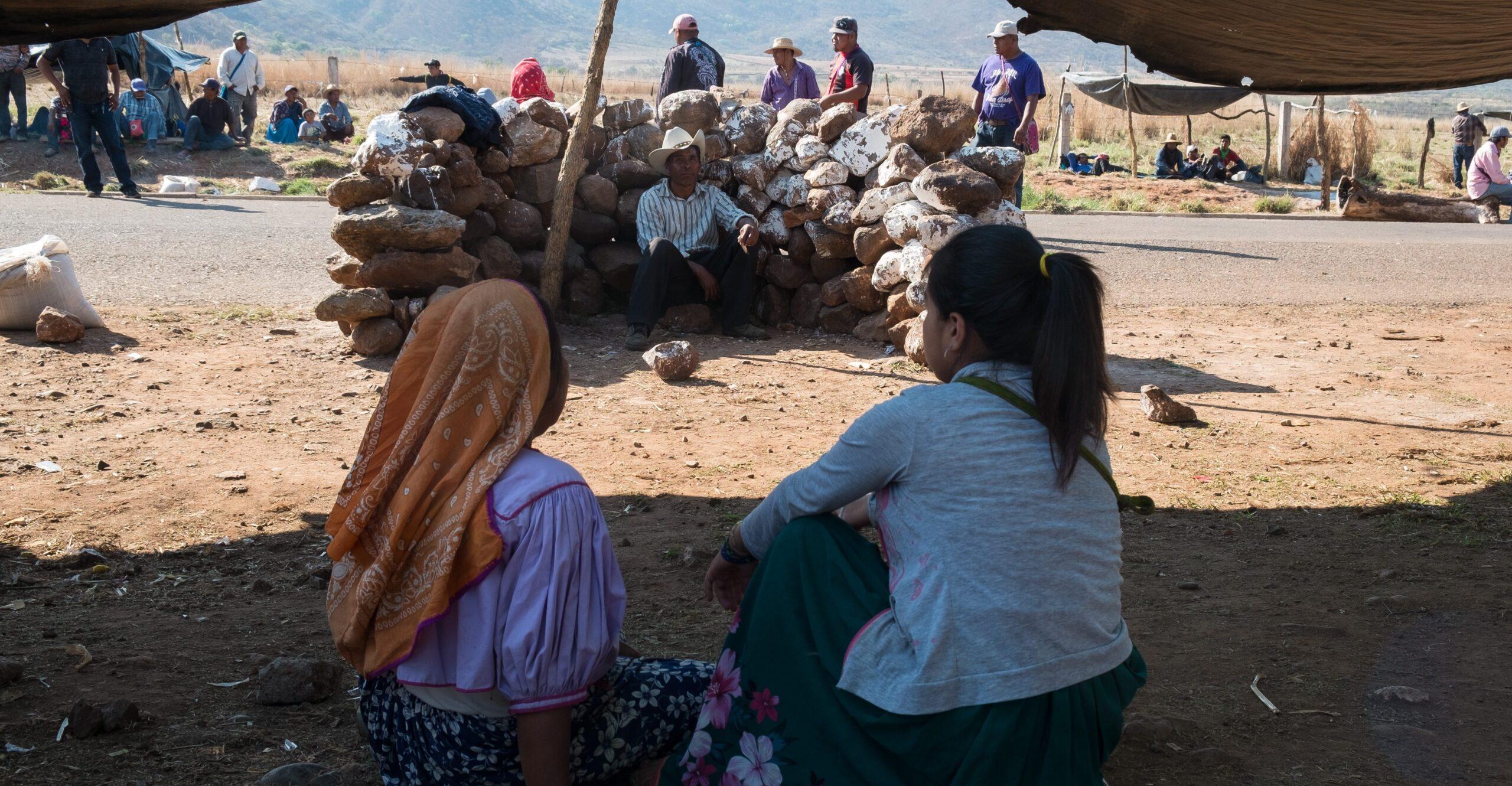 Peña Nieto cierra su sexenio con una última consulta indígena hecha al vapor