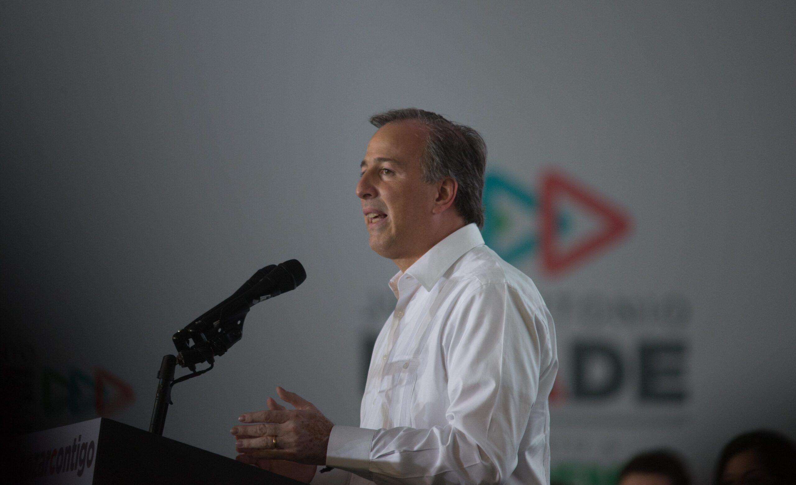 Meade delinea su plan de campaña en siete promesas