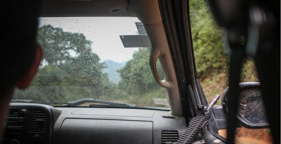 El asesinato de dos autodefensas atemoriza a una comunidad indígena de Michoacán