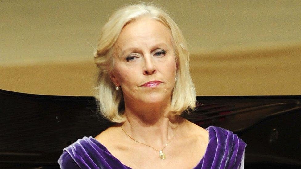 “Puedes destrozar a una persona”: Anne Sofie von Otter, la prestigiosa cantante de ópera que culpa al movimiento #MeToo del suicidio de su esposo