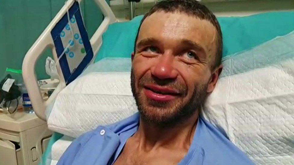 “En las noches alucinaba”: la increíble historia de un escalador atrapado durante 6 días a 6.300 metros de altura