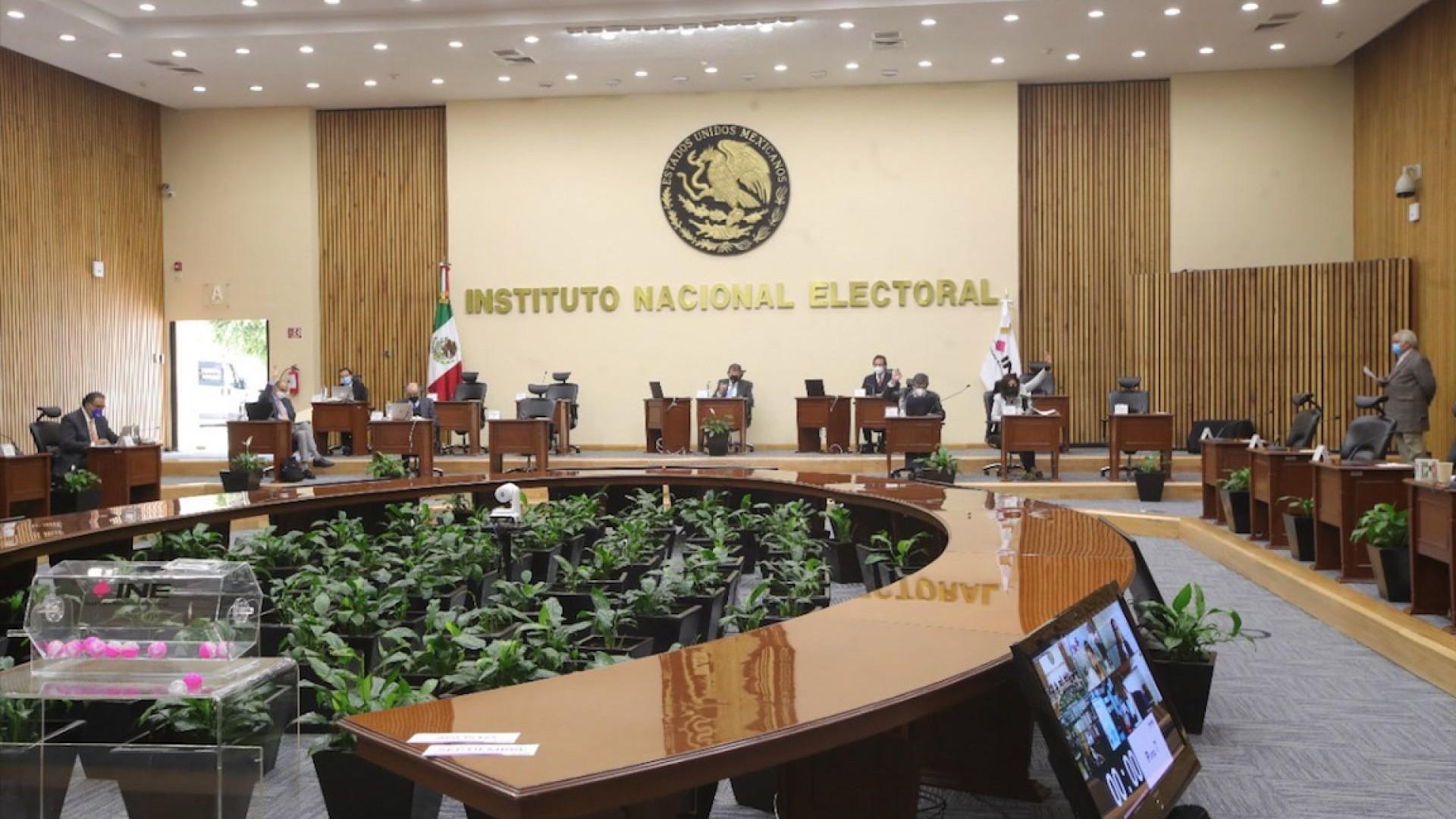 Reforma electoral: AMLO propone que ciudadanos elijan a consejeros y magistrados con voto