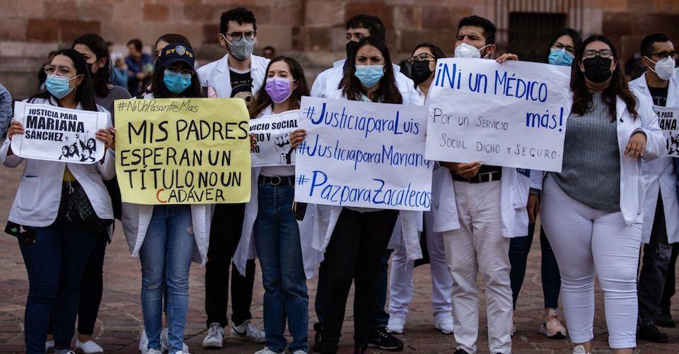 “Nos tienen a nuestra suerte”: pasantes de Medicina en Zacatecas denuncian que autoridades los dejan solos ante violencia