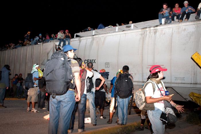 Veracruz denuncia a empresas ferroviarias por ataques a migrantes