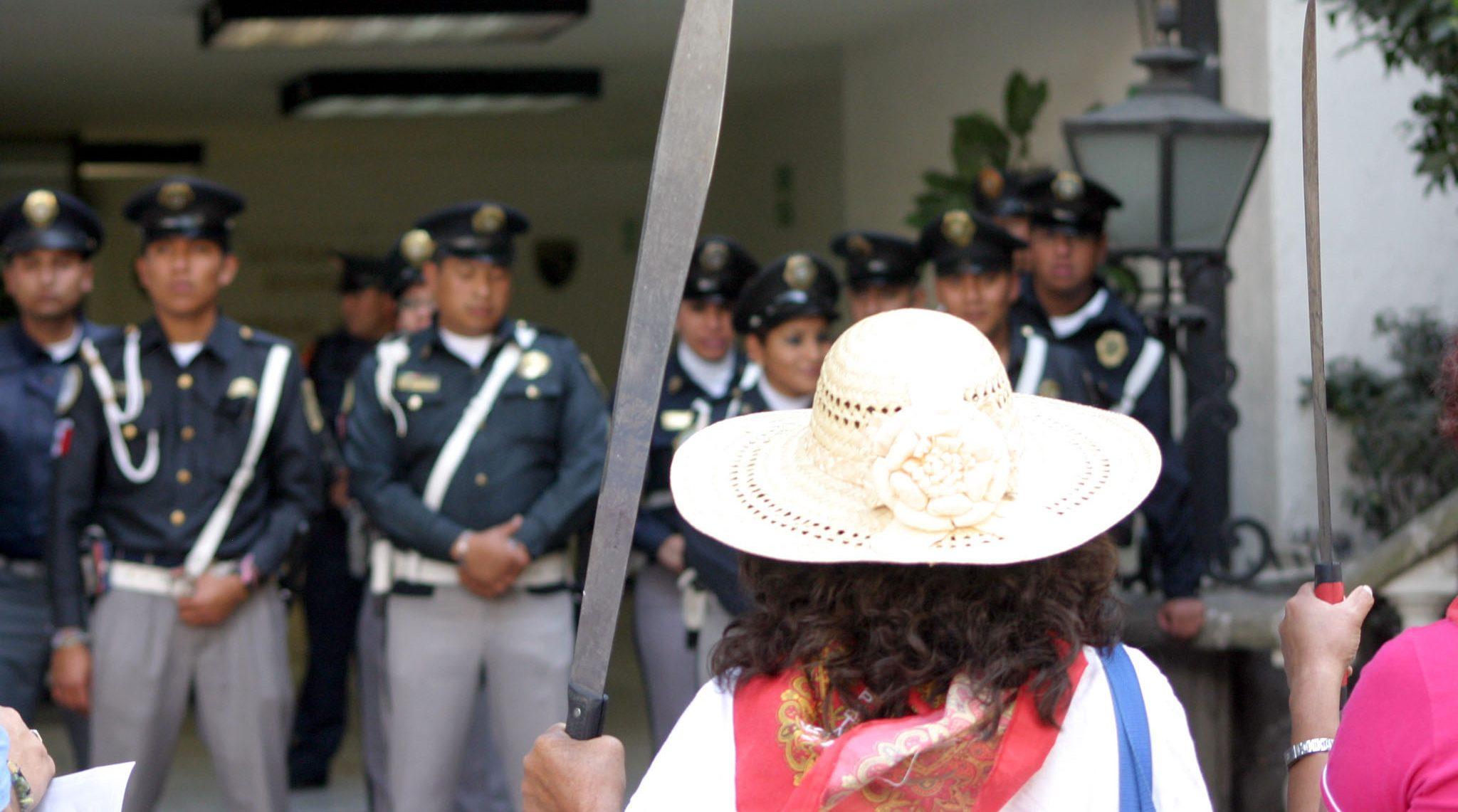 México acepta responsabilidad por tortura en Atenco, pero justifica violencia contra manifestantes