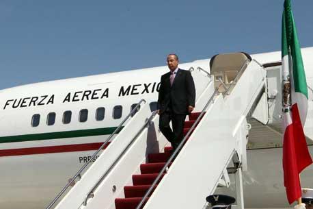 Calderón llega a Guatemala para reunión sobre seguridad