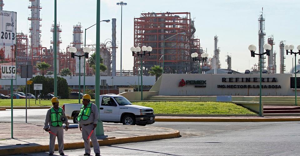 Pemex vende negocio que le hubiera hecho triplicar ganancias; no se sabe en qué uso el dinero