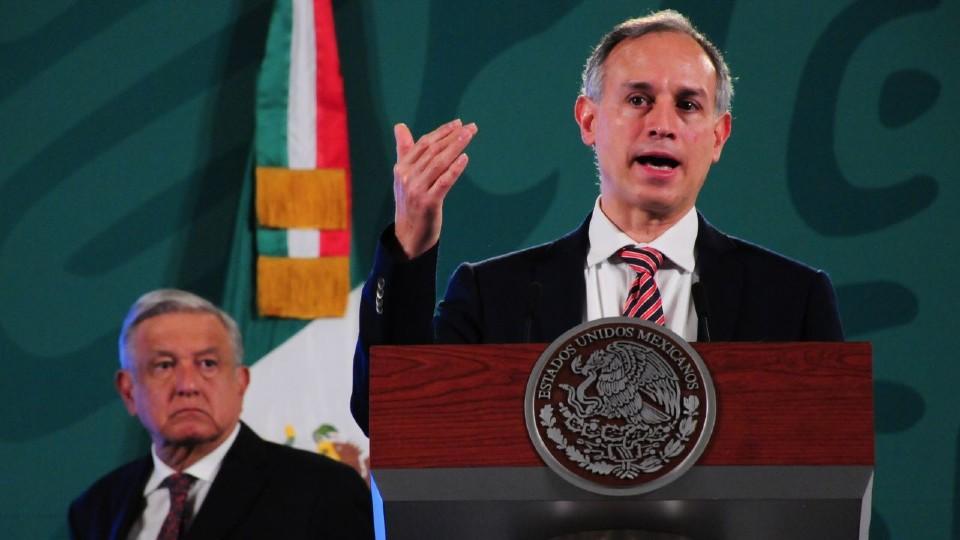 AMLO ofrece a López-Gatell ‘todo el apoyo del gobierno’ contra demanda legal