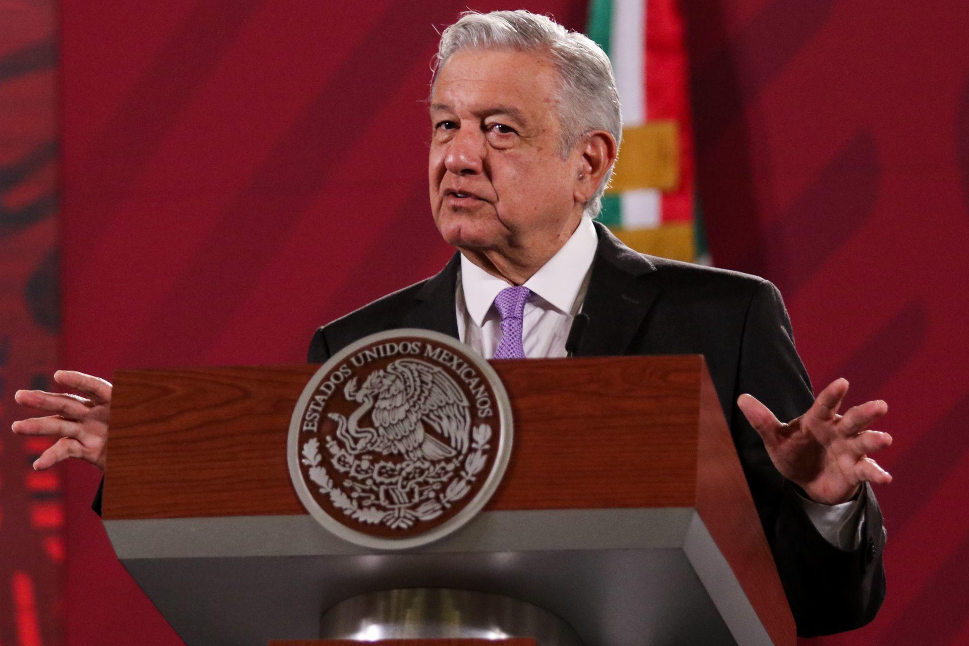 En el último trimestre del año la economía “emergerá” tras tocar fondo por COVID-19: AMLO