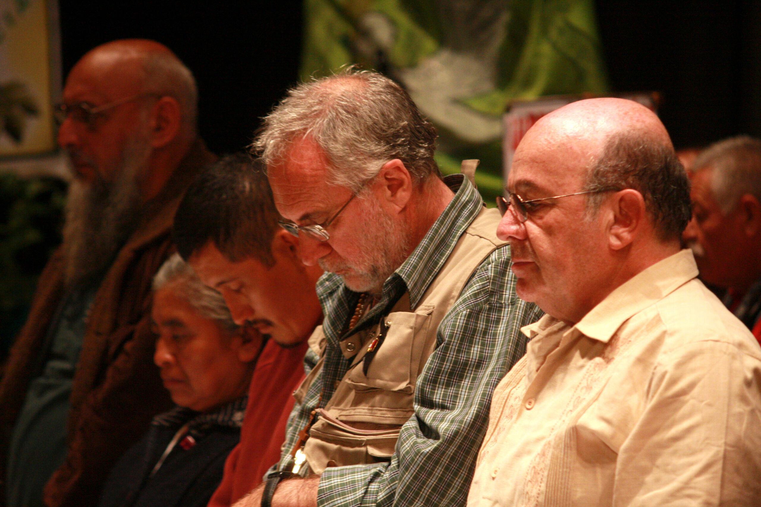 Sicilia se repliega y las víctimas toman las riendas de la protesta