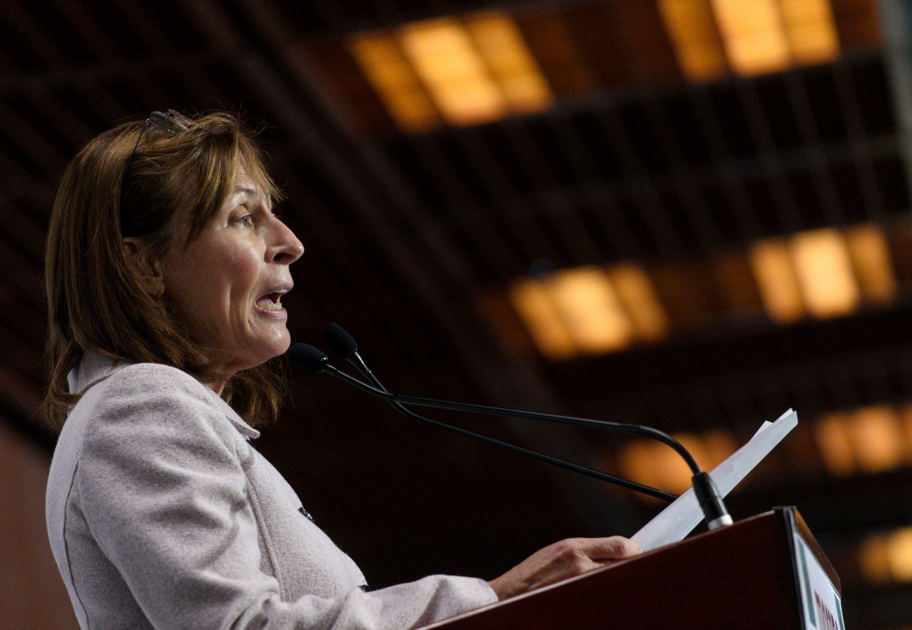 Créditos para MiPymes y apoyo a mujeres: Clouthier presenta plan de reactivación económica