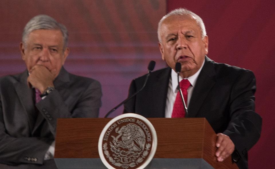 Titular del INM se disculpa por decir que migrantes serán deportados así sean de Marte