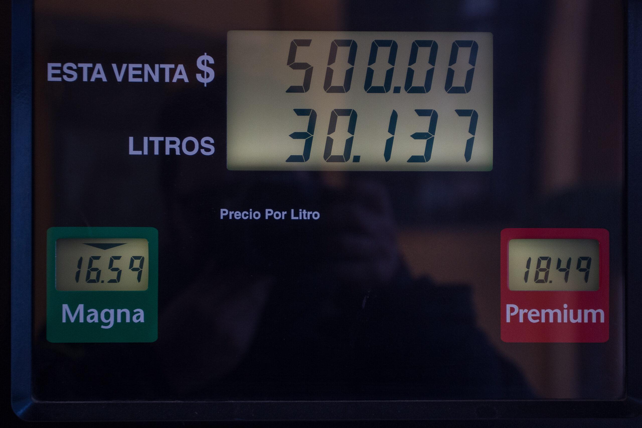 Gobierno exhibirá a gasolineras que venden el combustible más caro