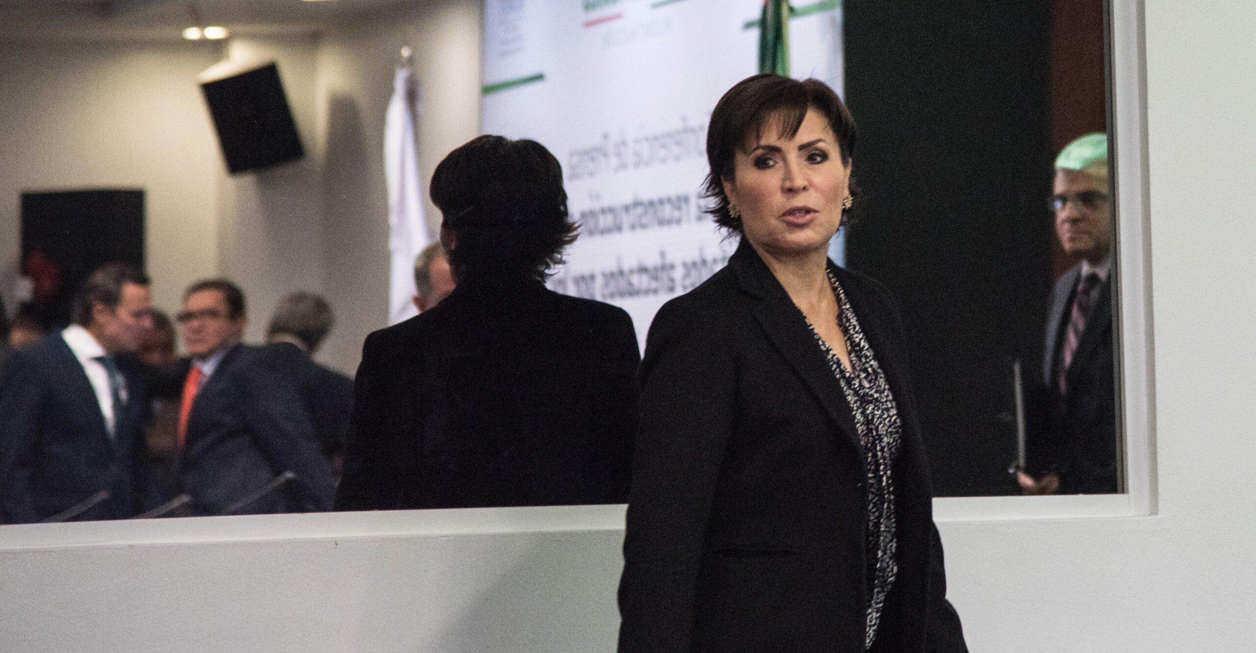 Mexicanos Contra la Corrupción denuncia ante la PGR a funcionarios relacionados con la Estafa Maestra