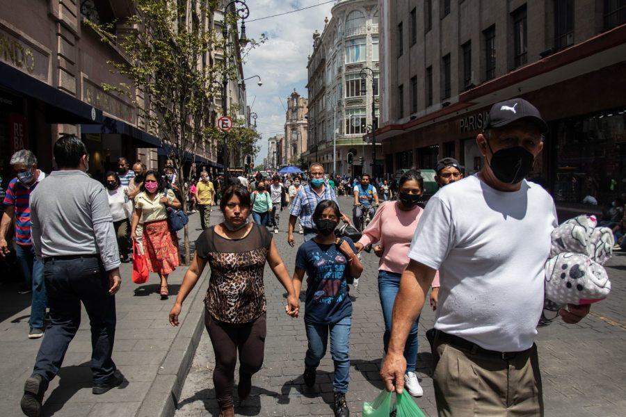 Casos de COVID en México bajan por tercer día consecutivo: Salud reporta 17 mil 986