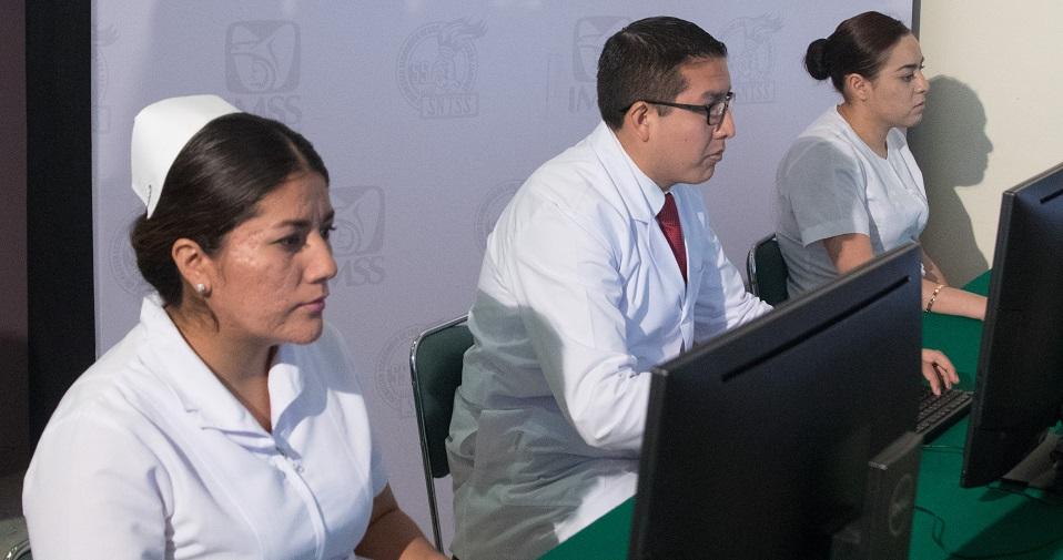 IMSS abre convocatoria para contratar 8 mil 704 médicos y enfermeras 