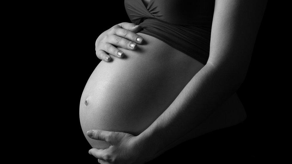 La desconsolada carta de una madre que perdió a su bebé y pide a Facebook y Amazon que dejen de enviarle anuncios relacionados