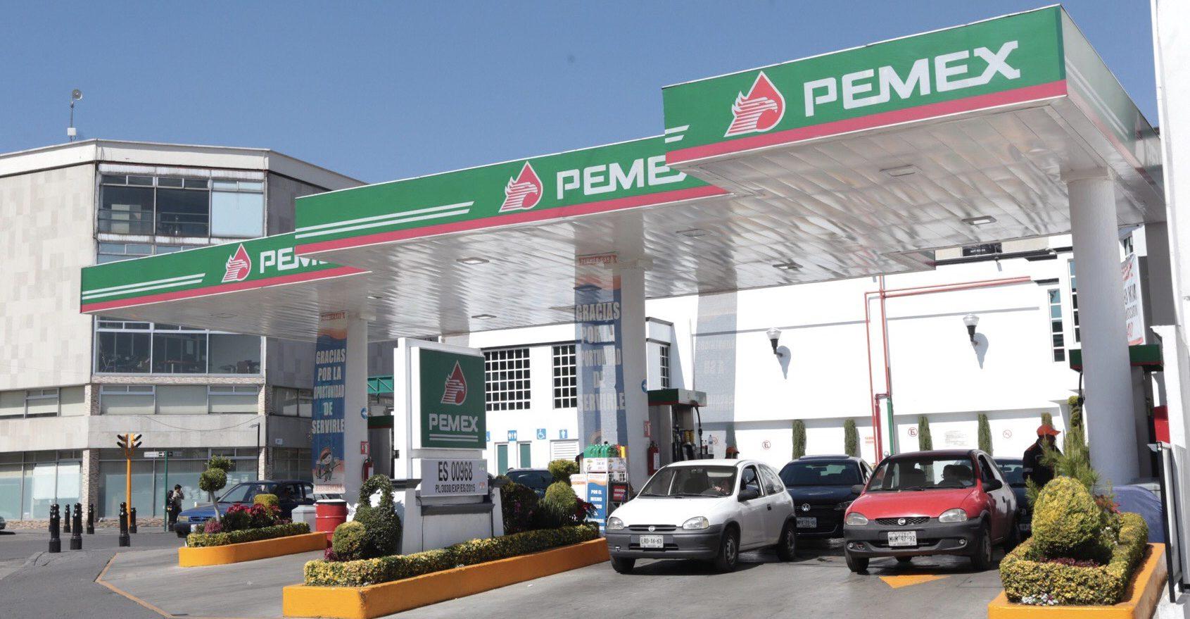 Estas son las 10 gasolineras que venden más caro en el país y las que no venden litros completos