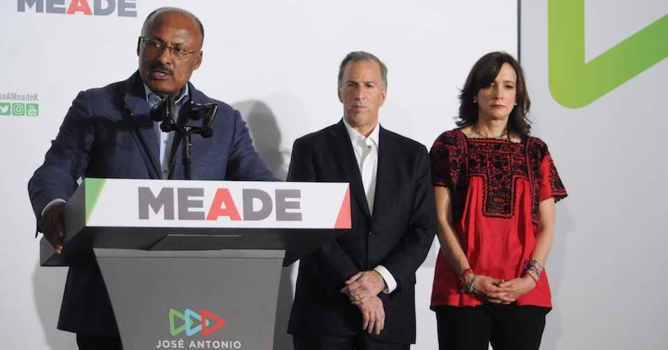 El PRI reconoce que perdió en ocho gubernaturas y pelea Yucatán