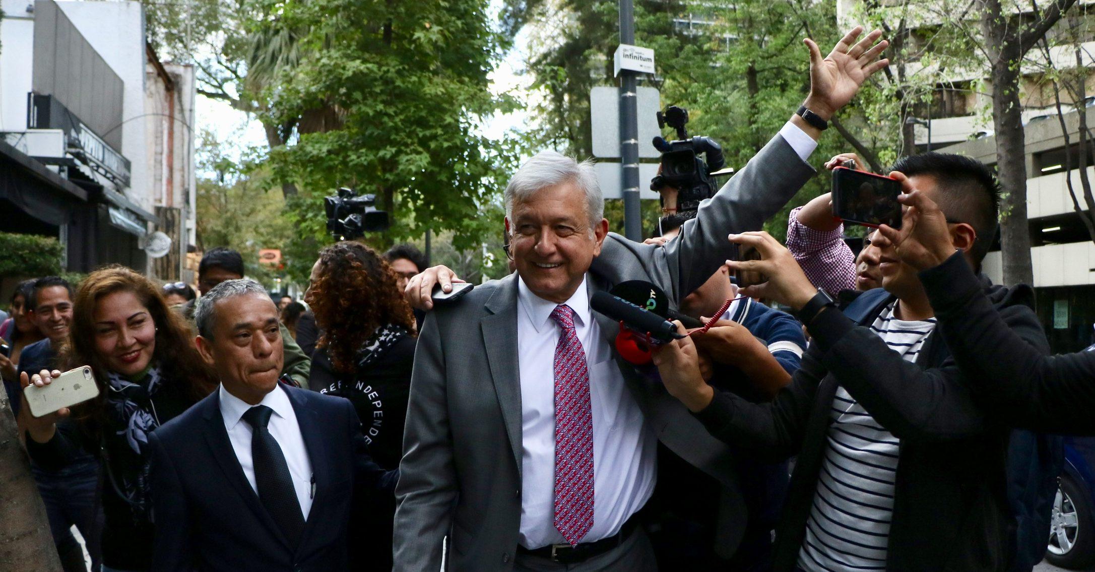 AMLO y contratistas de Texcoco acuerdan finiquitar contratos; participarán en otras obras