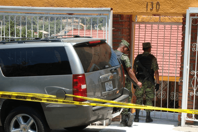 Detenidos 14 policías por asesinato de mujer en Condado de Sayavedra