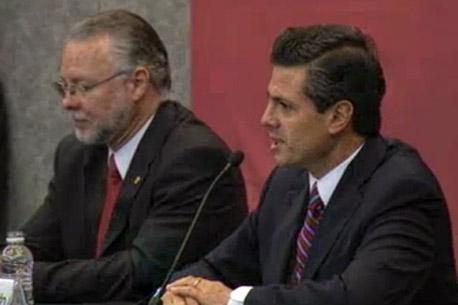 PRI defiende a Peña Nieto por su <i>resbalón</i> en la FIL: “Es humano equivocarse”