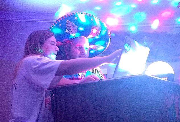 Universidad en Texas investiga una fiesta racista celebrada dentro del campus