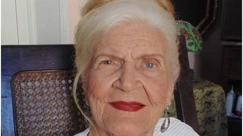 Muere Carilda Oliver, la irreverente poetisa erótica que “desordenó” Cuba