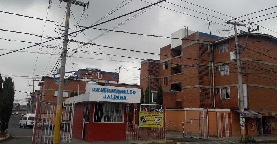 Candidato del Frente en Puebla pide credenciales a vecinos a cambio de pintar sus edificios