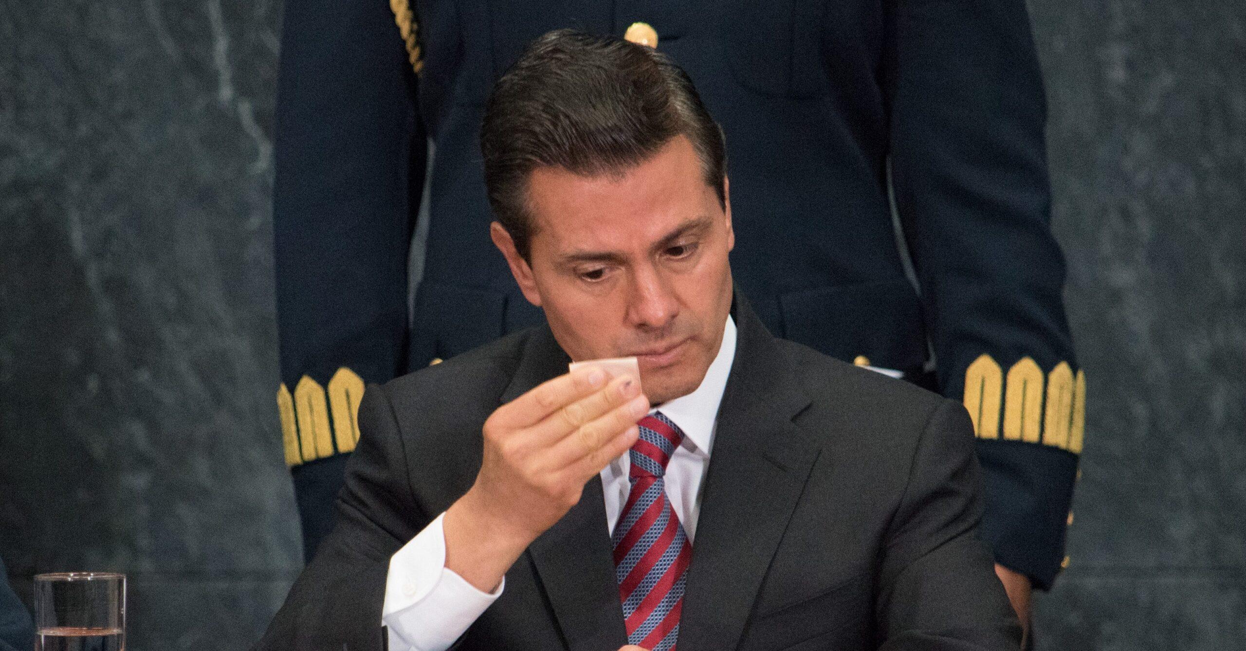 Aumenta aprobación de Peña, pero 80% de los mexicanos cree que no tiene las riendas del país