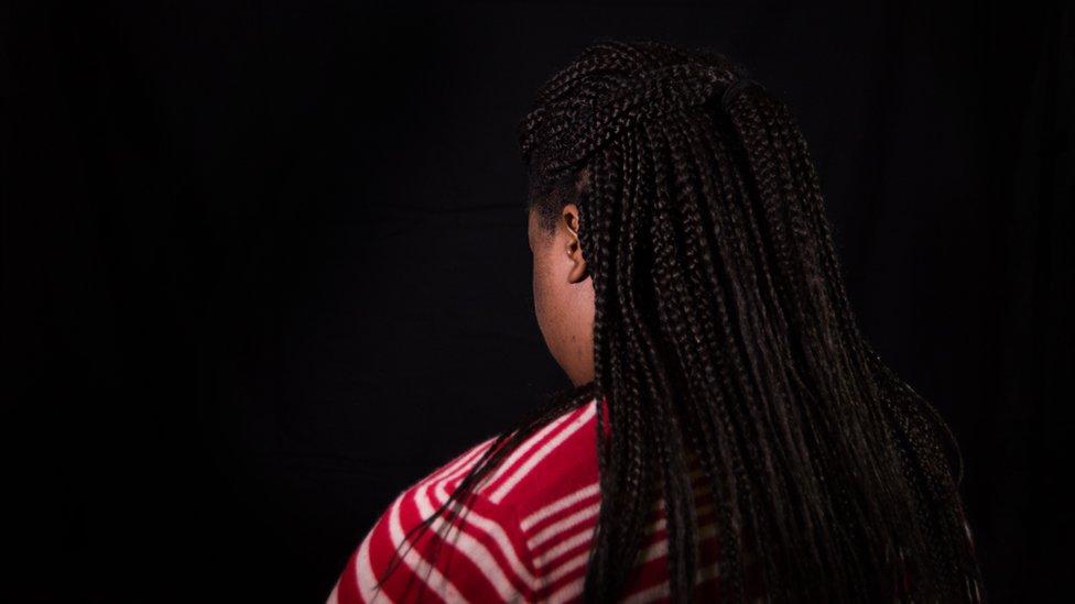 Las mujeres que no pueden denunciar los abusos sexuales de los que son víctimas