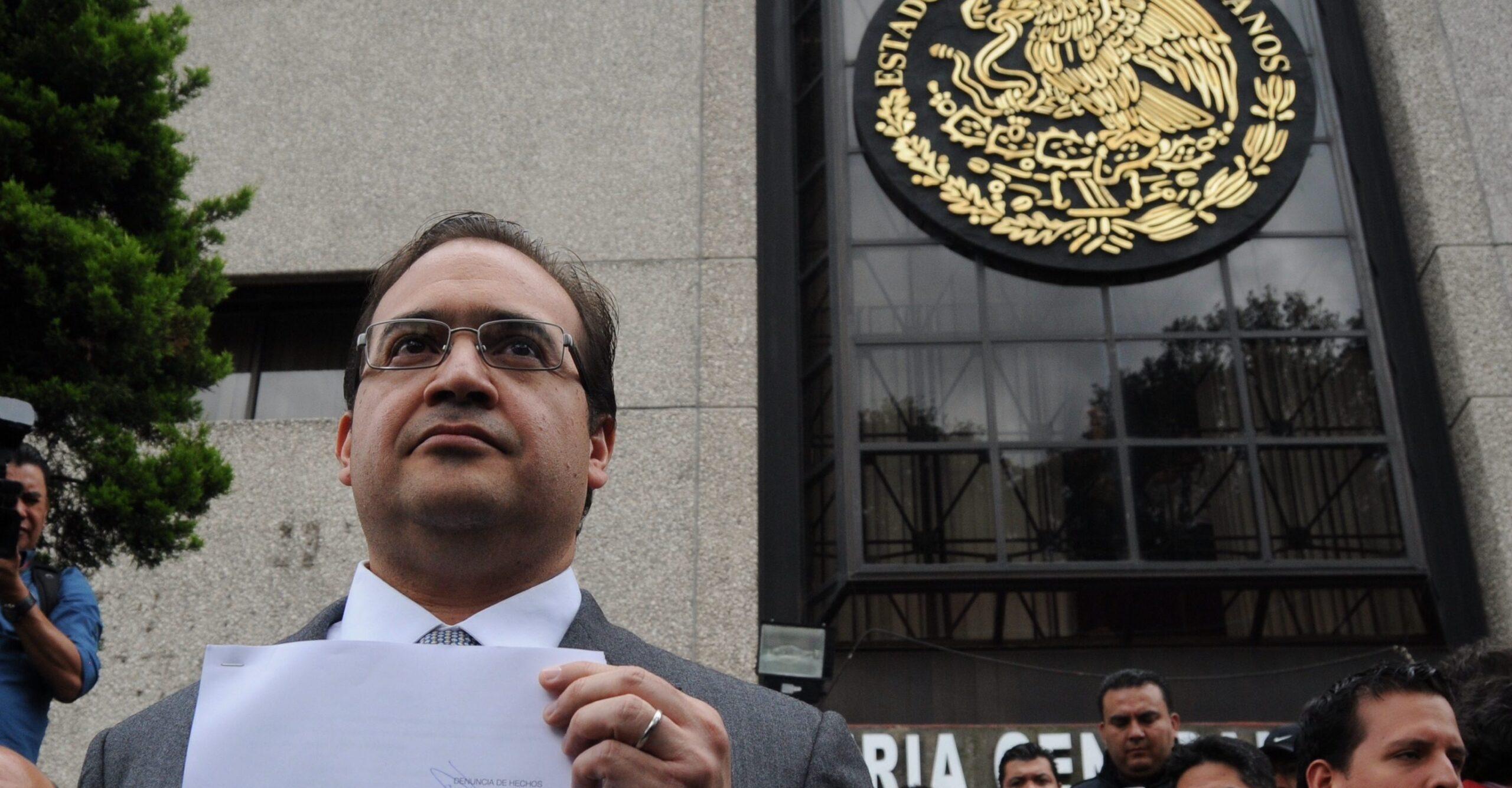 Veracruz investigará a las 13 notarías que registraron a las empresas fantasma de Duarte
