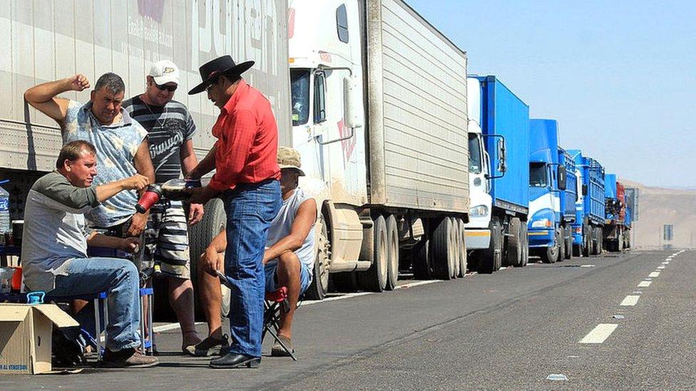 Los millonarios negocios que hay entre Chile y Bolivia (más allá de sus disputas territoriales)