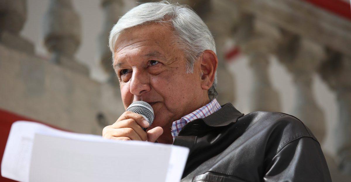 AMLO presenta plan energético; promete incrementar producción petrolera y modernizar CFE