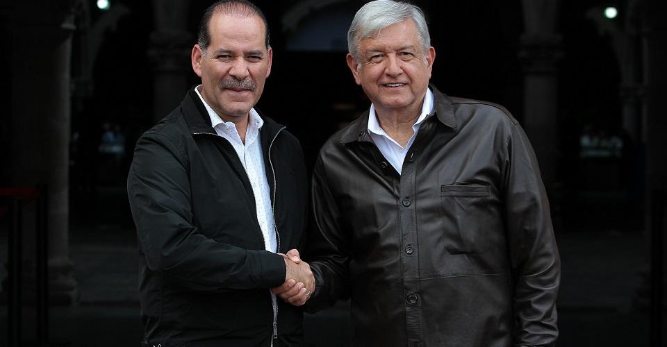 Gobernador de Aguascalientes no acompaña a AMLO a evento para evitar abucheos