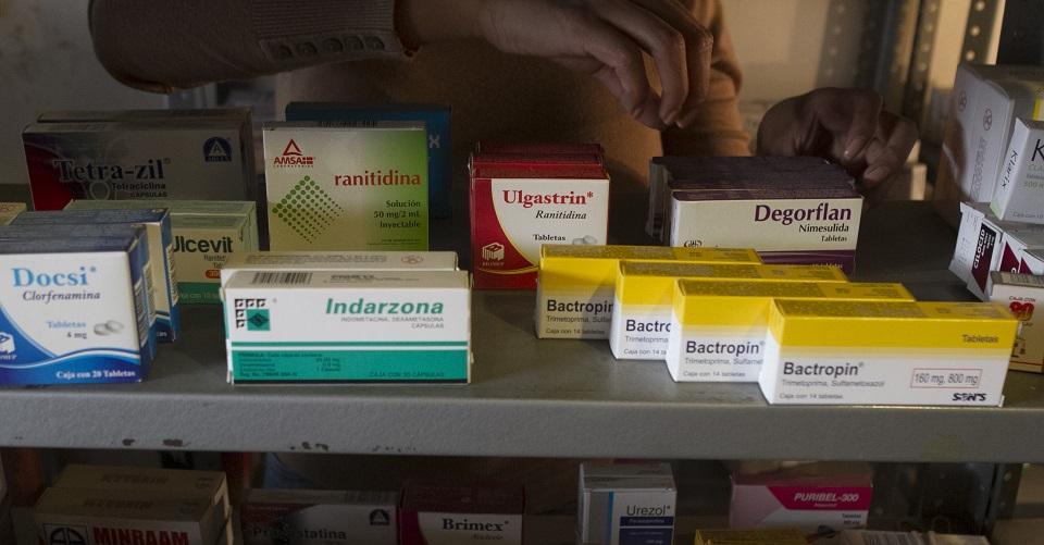 IMSS ya no repartirá medicamentos, Hacienda anuncia que habrá concurso para la distribución