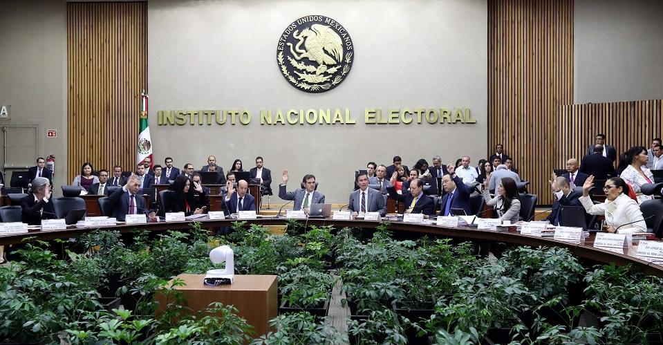 INE se declara incompetente para investigar posible desvío de recursos en campaña de Del Mazo