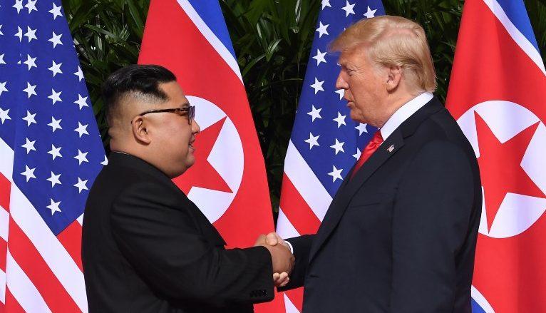 Saludo histórico: Trump y Kim se reúnen en Singapur