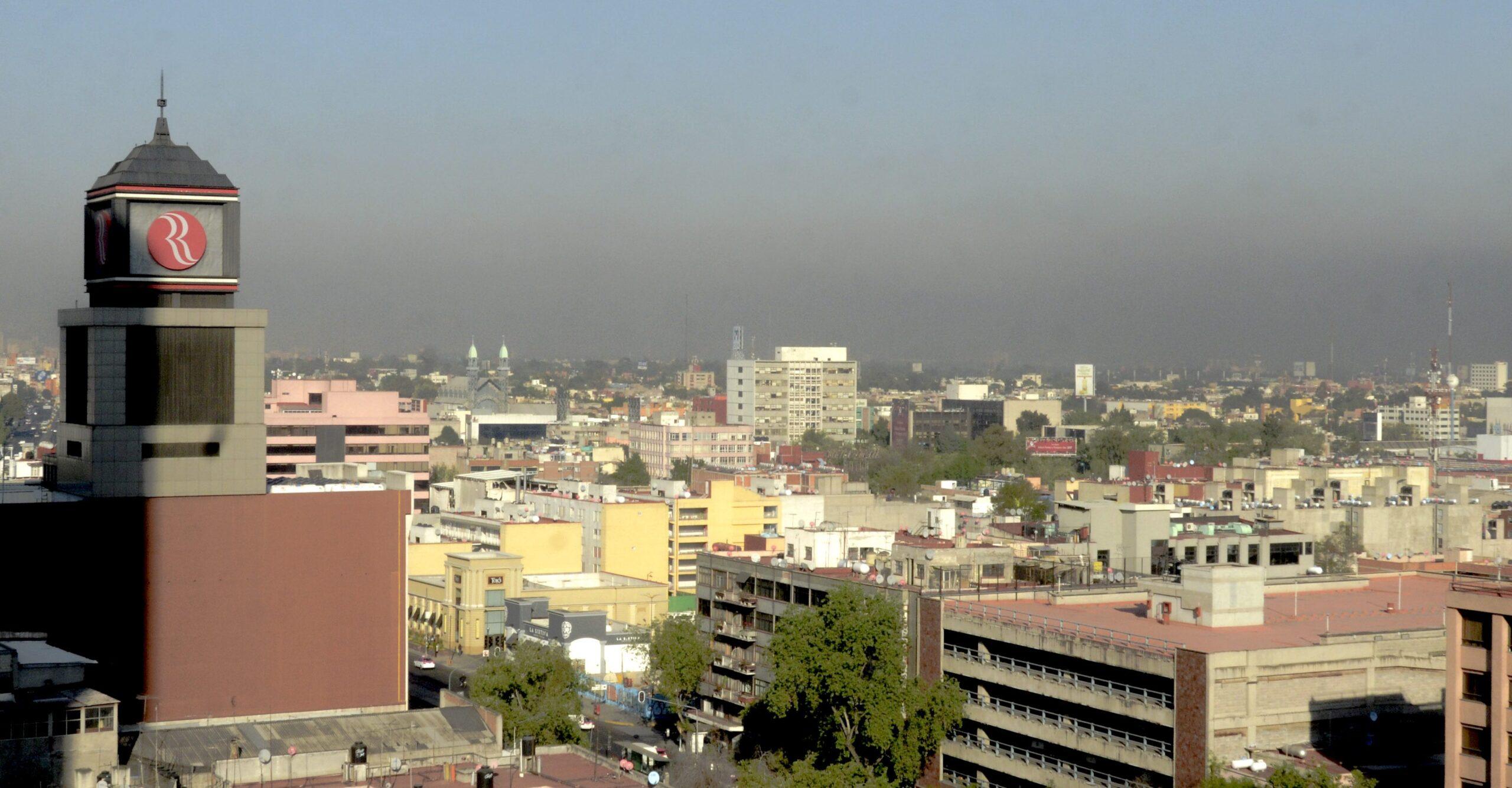 La peor contingencia ambiental se vivió sin gasolinas limpias y con autoridades deficientes