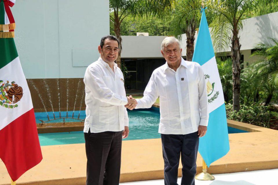 AMLO acuerda con Guatemala un plan para generar empleo y frenar la migración