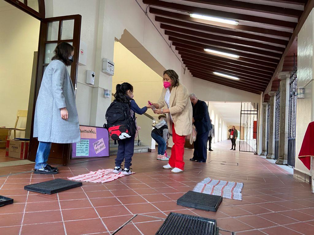 Así fue el regreso a clases presenciales con cubrebocas y otras medidas sanitarias (fotos)