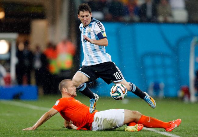 Por 1a vez en 24 años, Argentina regresa a una final mundialista