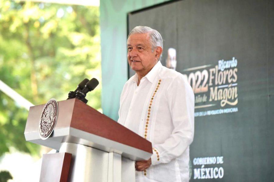 AMLO afirma que su gobierno está revisando permisos para importar gasolinas otorgados días antes del inicio de su sexenio