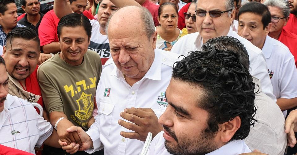 Líder sindical Carlos Romero Deschamps construye una mansión de 6.4 mdd en Acapulco