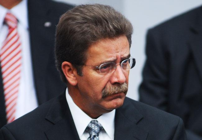 Gobernador de SLP vacaciona con avión oficial y lo justifica